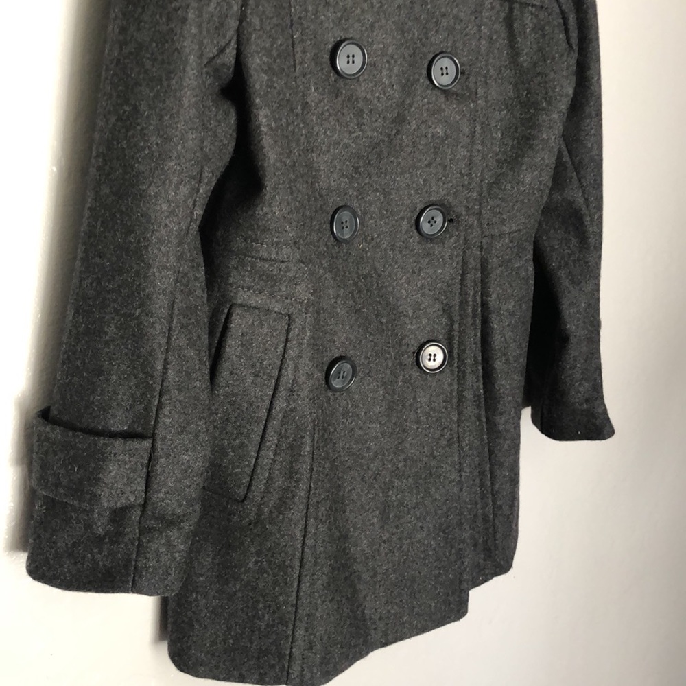 Girls pea coat size medium. Charcoal color